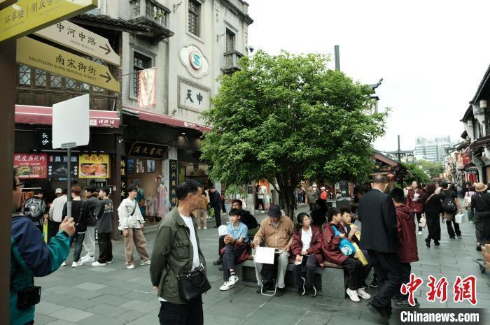 文化北后街街道办事处优化交通环境，提升居民生活品质新闻报道